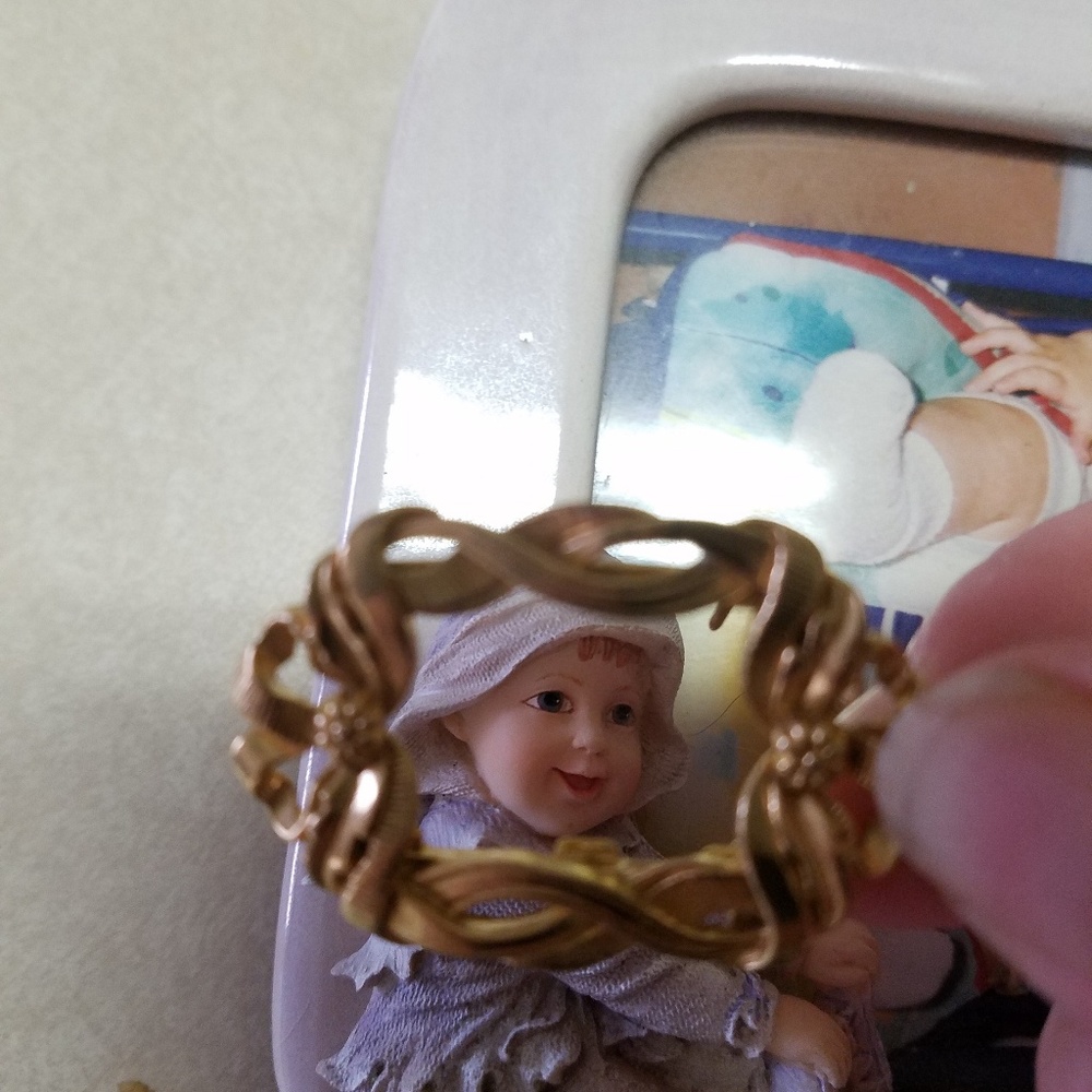 Tiny Wee Brooch ✔ Great- Grandbabies or Fur babies Brooch
